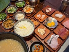 -银米·云南传统过桥米线(双廊黑金冠店)
