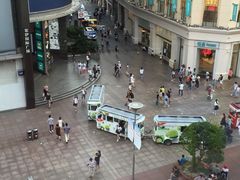 -瑞尔齿科(南京东路名人诊所)