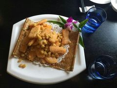 -河畔春天时尚餐厅