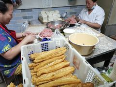 -张阿三馄饨店