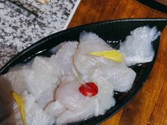 -老牌坊云南鱼豆花火锅(哈西万达店)