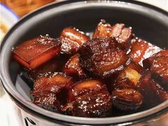土猪红烧肉-湘鄂味土菜馆