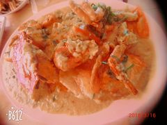 -J Daeng Seafood