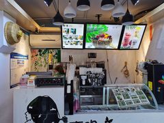 -津椰本·海南正宗椰奶清补凉(店一店)