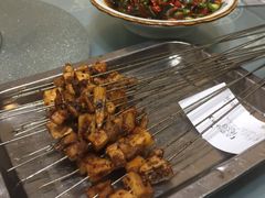 -六福烧烤酒馆(秦隆步行街店)