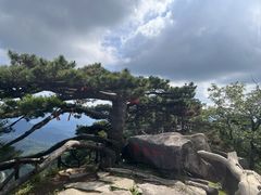 -罗田薄刀峰风景区