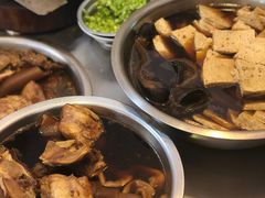 -松树干拌面店