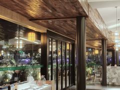 -茅草房·河畔园林火锅