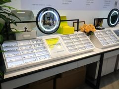 -天空之镜眼镜店蔡司依视路配镜授权零售店(望京颐堤港店)