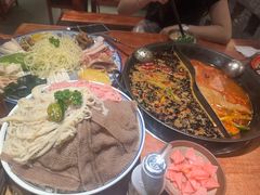 -周小明火锅(黑金冠社区店)