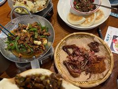 -钟掌勺忘不了地道湘菜(新天地假日广场店)