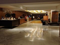 -曼谷湄南河畔华美达广场酒店