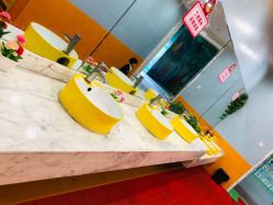 -维佳童话镇演出现场(徐东店)