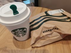-星巴克(上海长宁来福士1F店)