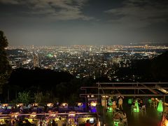 -草山夜未眠景观餐厅