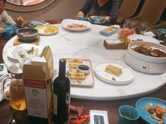 -荷塘秋月·本帮江浙菜(国权路店)