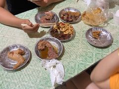 -梁老三麻辣鸡头总店