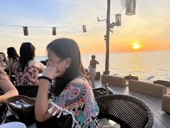 -Sunset Bar(丹绒亚路香格里拉店)