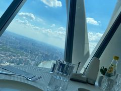 -广州塔卢特斯法国旋转餐厅