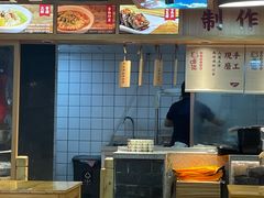 -呷佬·长沙手工米粉(金沙江路店)