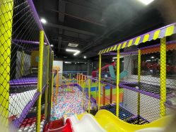 -蹦贝运动中心·蹦床·攀岩·闯关(龙岗店)