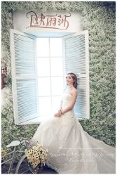 -施华洛婚纱摄影会所(范阳中路店)