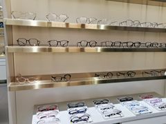 -视野联行眼镜•蔡司•依视路(温江店)