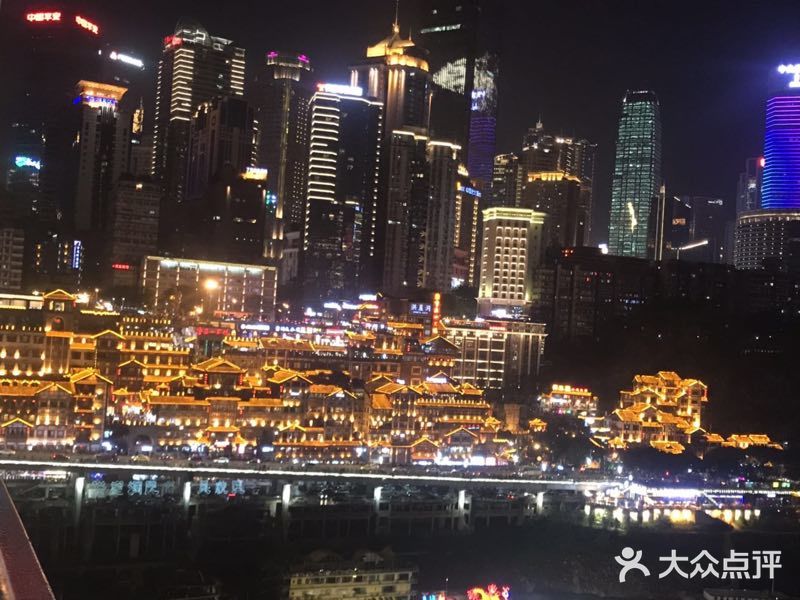 重庆旅游攻略之动画里的洪崖洞