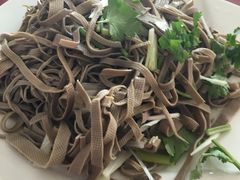 -溢心园香河肉饼总店