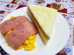 火腿炒蛋多士-華人 華星冰室(氹仔 店)