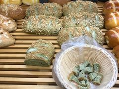 -焙丽拾光(麦凯乐直营店)