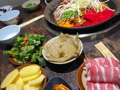 -四小区火锅·巷子里的重庆火锅(花照壁店)