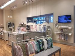 -丽婴房(七莘路店)