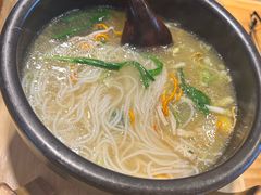 传统过桥米线-勺子米线·云南传统小吃市集(四方街店)