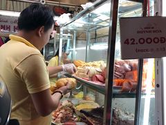 -Bánh Mì Huynh Hoa