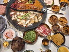-卤校长老火锅(杨家坪直营店)
