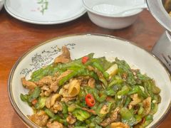 -湖南人家湘菜馆(镇江路店)