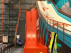 -极限PLAY运动娱乐新世界·团建派对潮玩休闲馆·室内蹦极高空游乐园