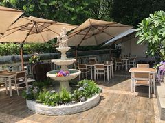 -Mark&Mars Restaurant