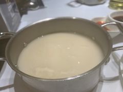 -红鼎豆捞·非遗鲍皇汤火锅(宝丰路店)