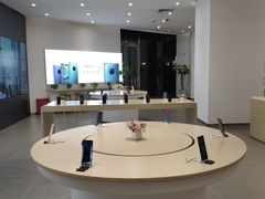 店内环境-华为授权体验店(中山公园来福士)
