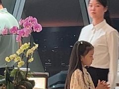 -广州塔卢特斯法国旋转餐厅