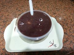 红豆沙窝蛋-百花传统甜品店(原址店)