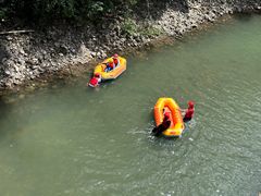 -江南大峡谷军事漂流