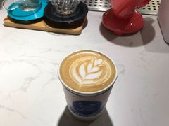 牛奶咖啡-Oasis coffee燕谷咖啡(公信店)