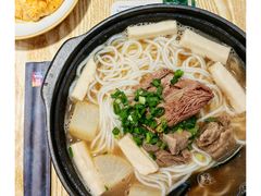 苗家清炖牛肉粉-俏凤凰(美林M·LIVE天地东座店)