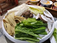 -鸡遇虾煲干锅火锅(小寨金莎店)