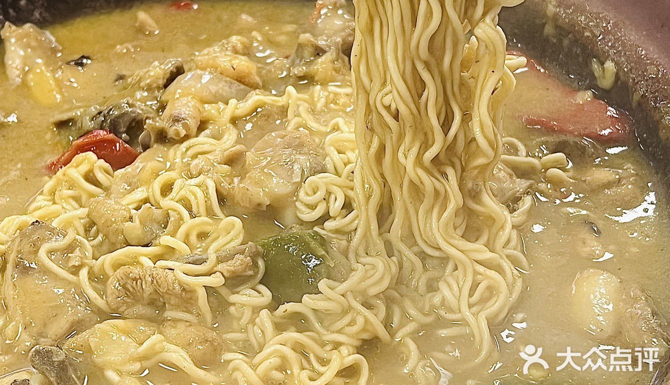 真香‼️在城中村里的干锅榴莲鸡煲‼️