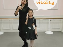 -炫艺舞蹈培训中心(枫尚奥特莱斯店)