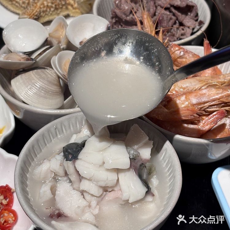 上海新开的！！！jujuju好吃的粥底火锅[调皮][调皮][调皮]